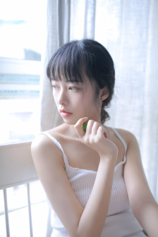 美女视频 衣服 抛光